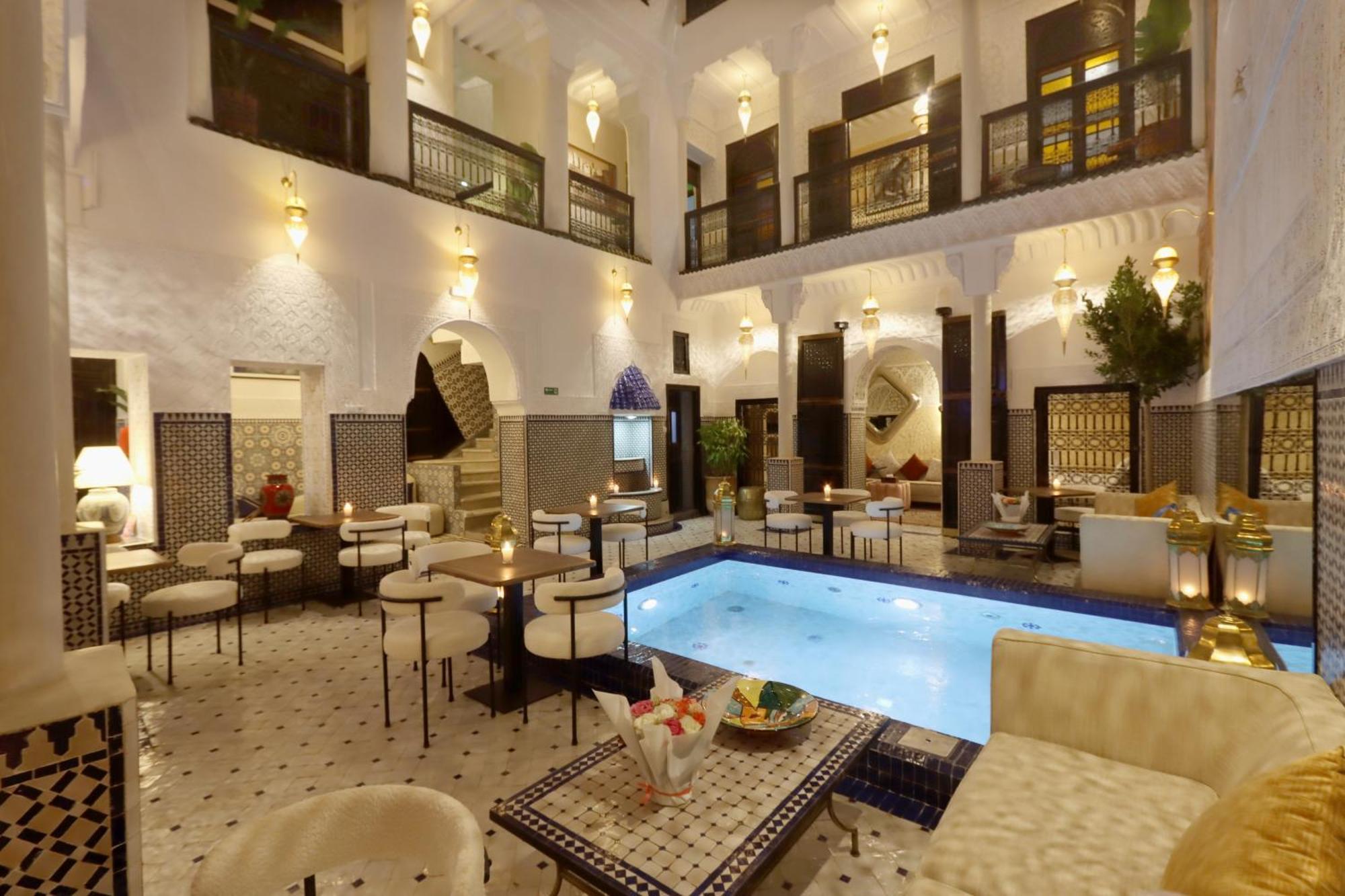 Atlas Dama Country house